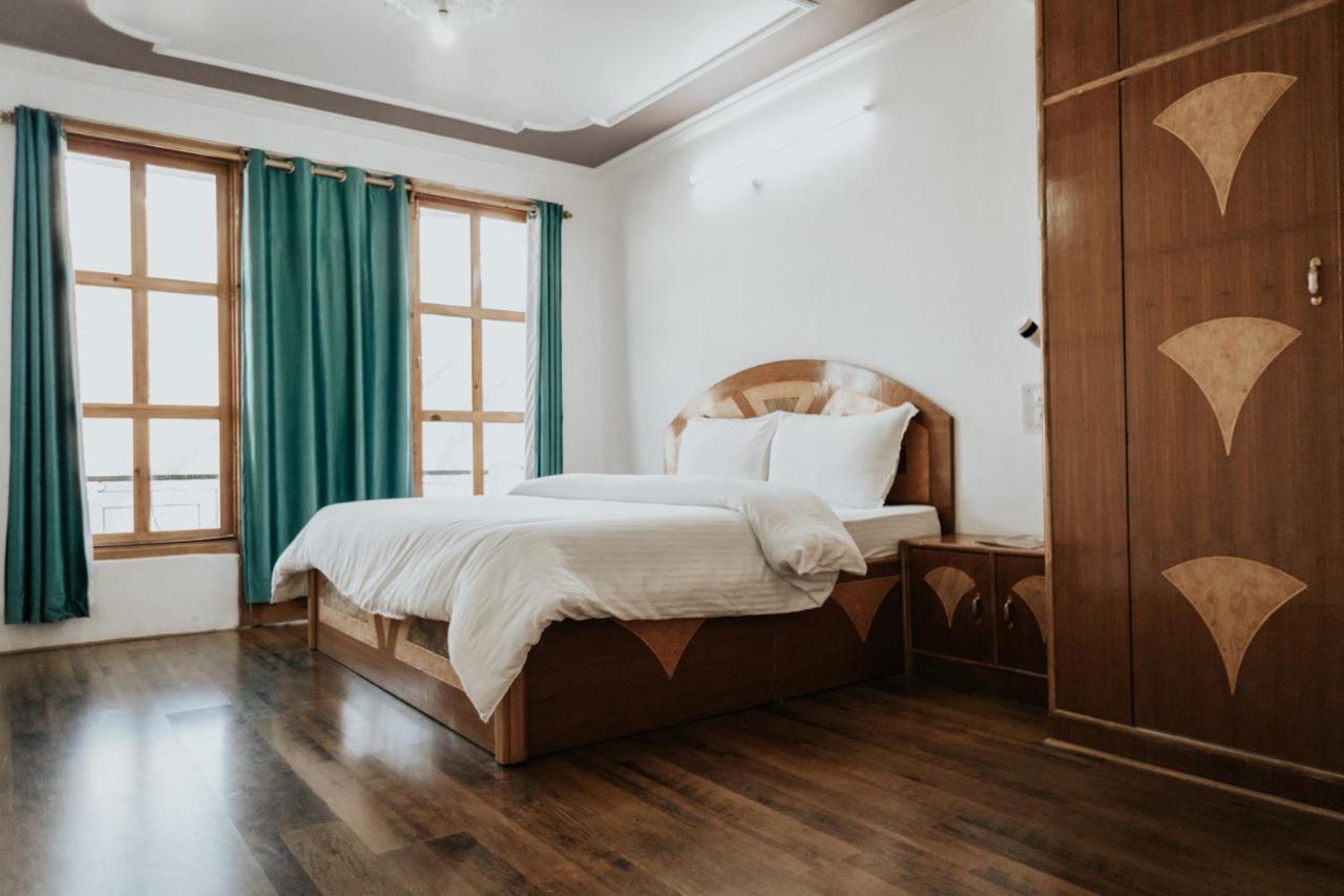 Hotel Kalpa Deshang Exteriér fotografie